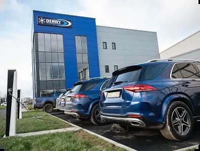 commercial-ev-columns-1